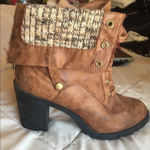 Combat Booties w/ Detailing - Picture 2 of 3